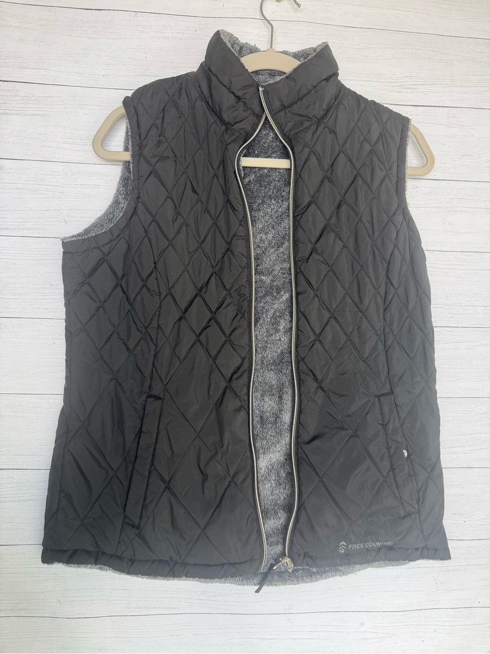 Free Country Quilted Black Fleece-Lined Vest Reversible Cozy Outdoors Like New
